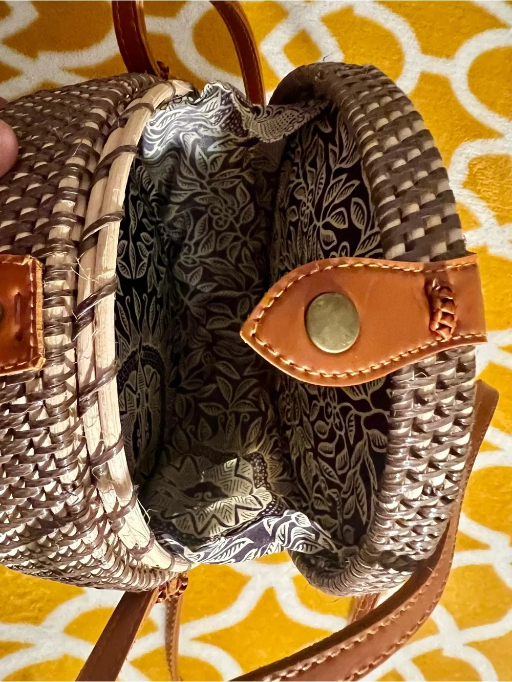 Round Woven Crossbody Bag Brown/Beige Leather Detachable Strap, Lined Snap